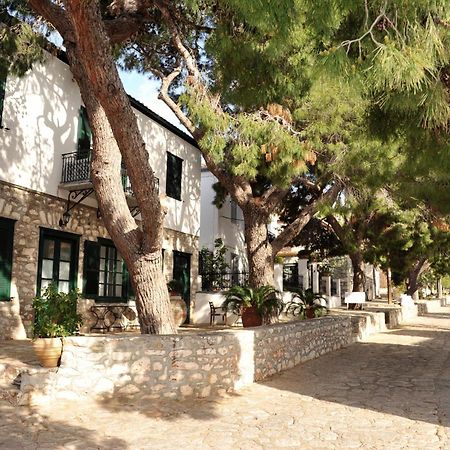 Piteoussa Hotel Hydra  Exterior photo