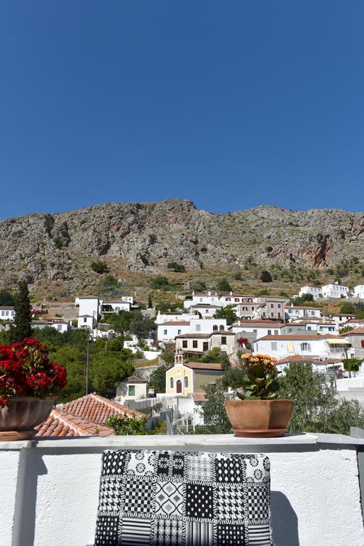 Piteoussa Hotel Hydra  Exterior photo